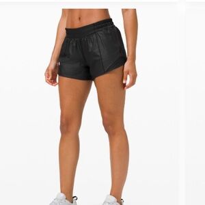 Lululemon Hotty-Hot Low-Rise Short 4inch
